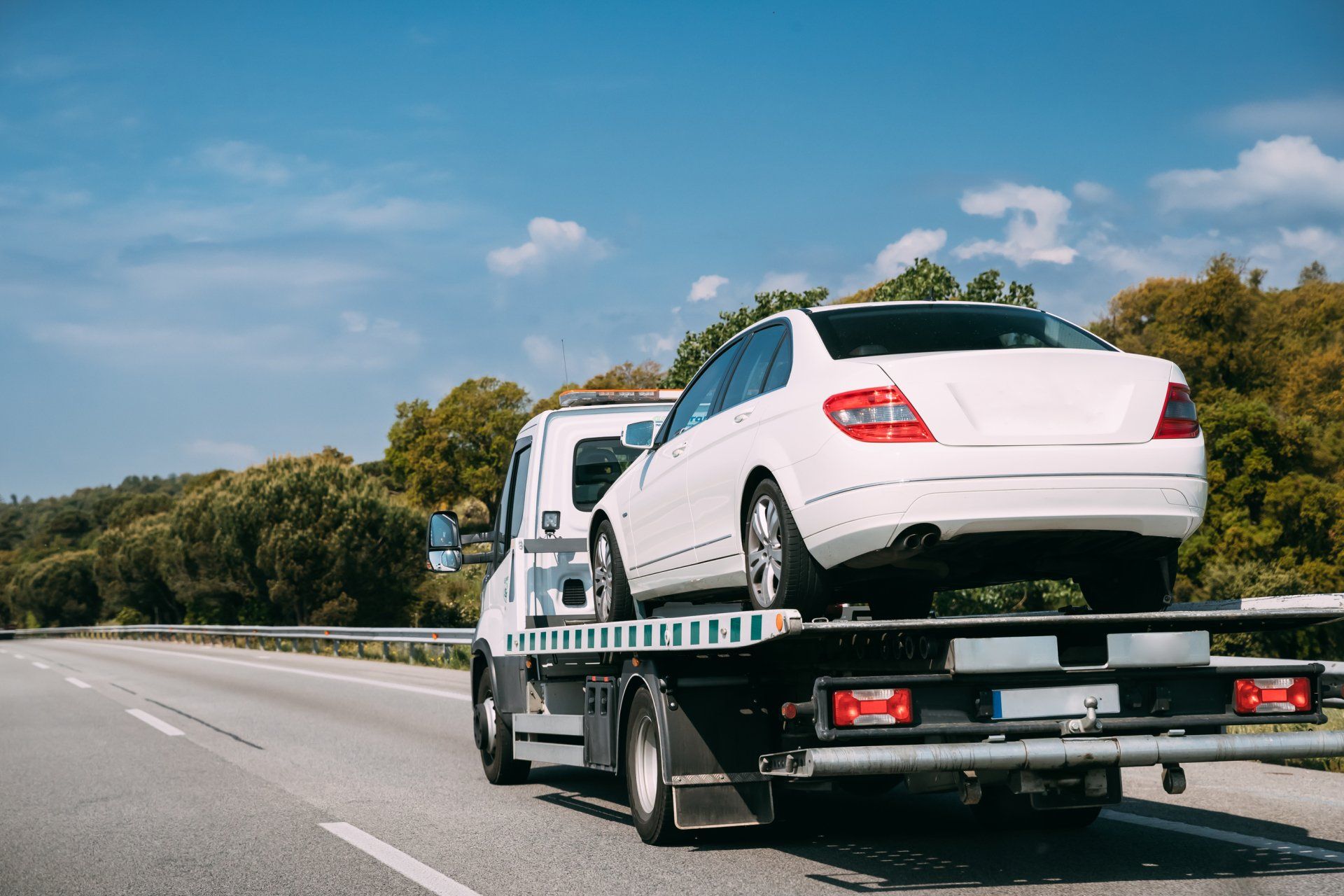 Choosing Vehicle Recovery Services: Key Factors to Consider