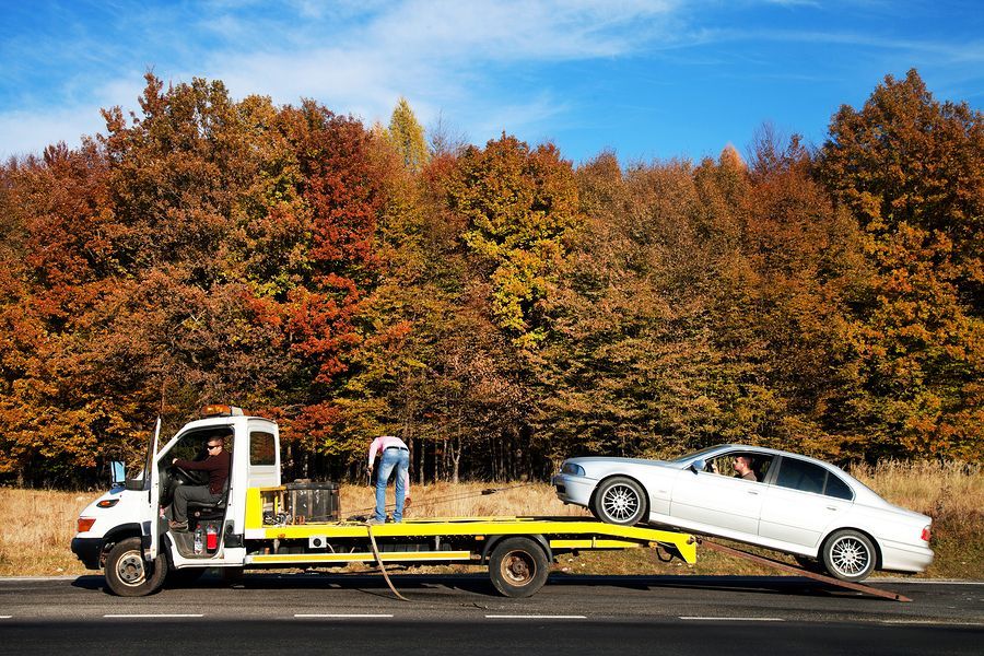 Waiting for a Recovery Truck? 4 Things Not to Do